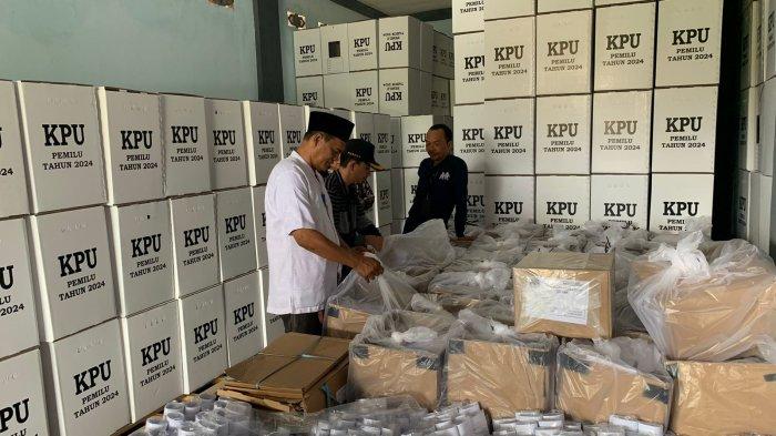 KPU Seluma Mulai Kosongkan Gudang, Logistik Bekas Pemilu 2024 Segera Dilelang