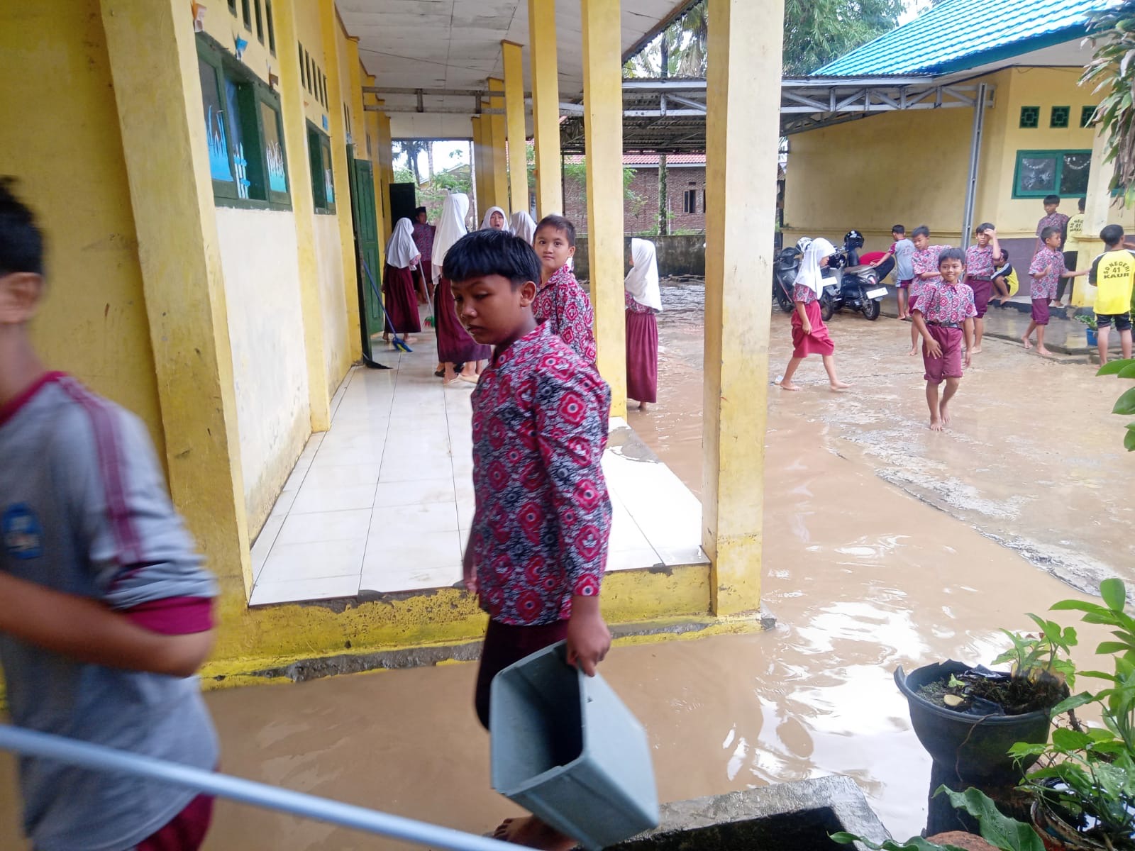 Terdampak Banjir, Proses Belajar Mengajar di SDN 41 Kaur Ditiadakan