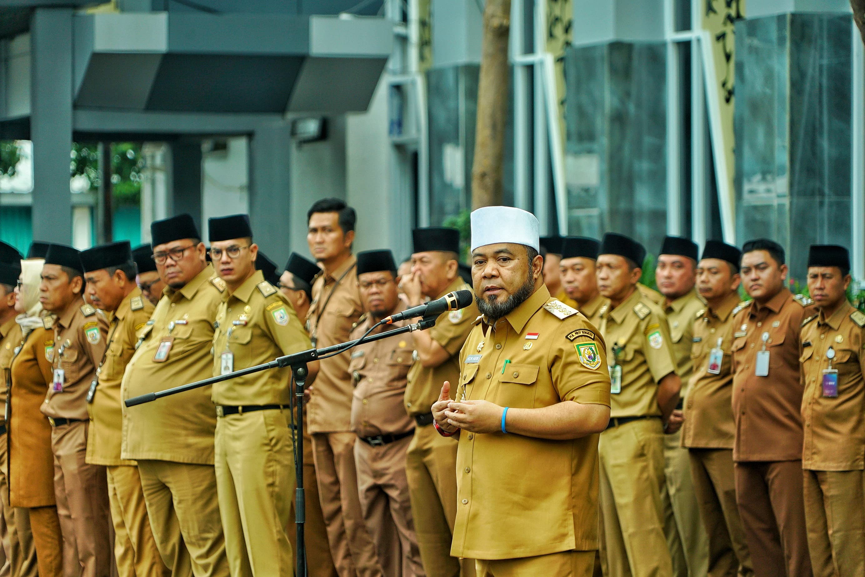 100 Hari Kerja Gubernur Helmi Hasan, Mulai dari Peningkatan PAD hingga Pendidikan Gratis 