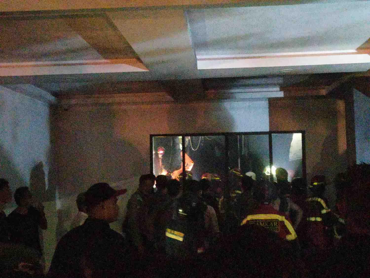 Lupa Mematikan Kompor, Rumah Tiga Lantai di Jalan Bakti Husada Kebakaran