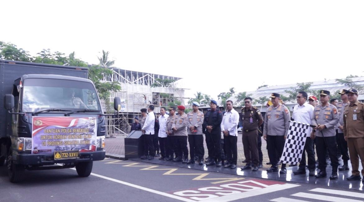 Tiga Provinsi Terdampak Bencana Banjir dan Longsor, Polda Bengkulu Kirimkan Bantuan Kemanusiaan
