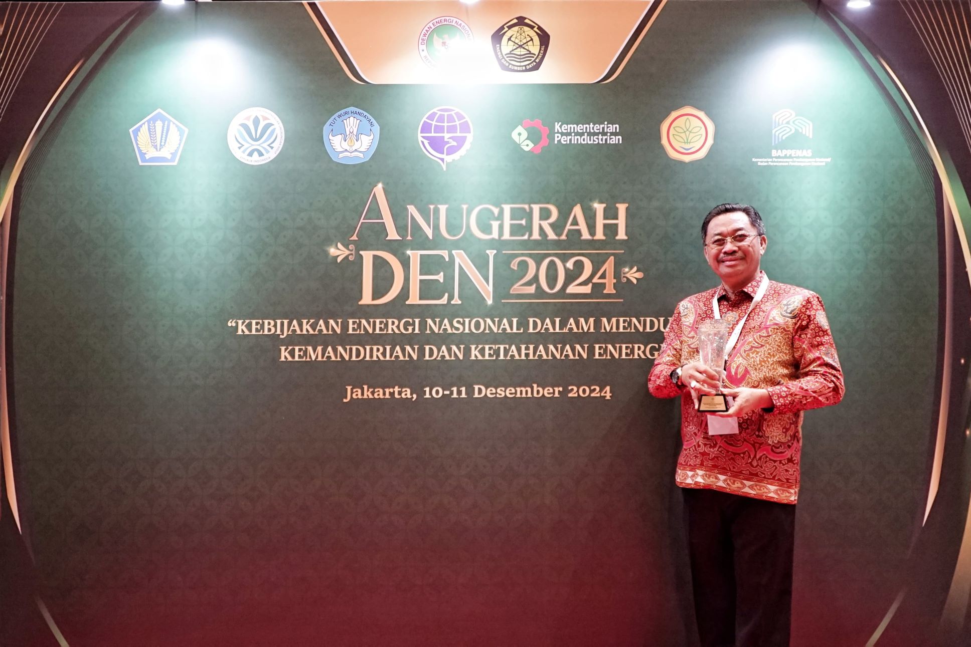 Pemprov Bengkulu Raih Juara Pertama Anugerah Dewan Energi Nasional 2024