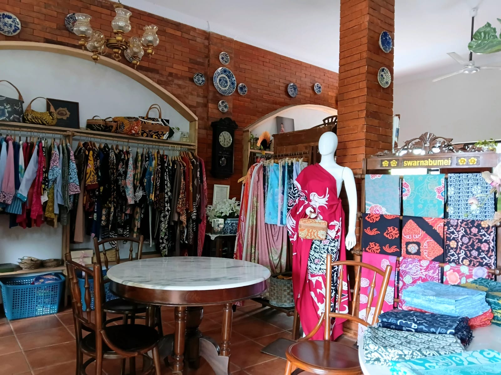 Swarnabumei Galeri Kain Besurek, Angkat Warisan Budaya Lewat Sentuhan Modern