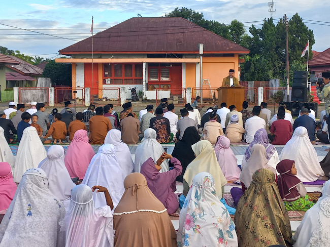 Gubernur Salat Idul Adha di Alun-alun Kota Tais, Bersama Warga Muhammadiyah Seluma