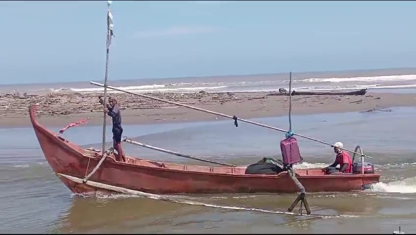 Gelombang Pasang, Tangkapan Nelayan di Bengkulu Tengah Menurun Drastis