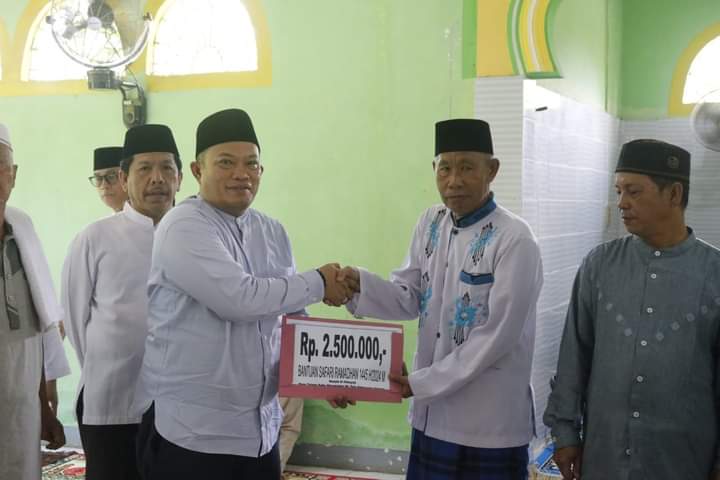 Safari Ramadhan ke Masjid Al Hidayah, Bupati Seluma: Jalan Desa Talang Kabu Akan Diperbaiki