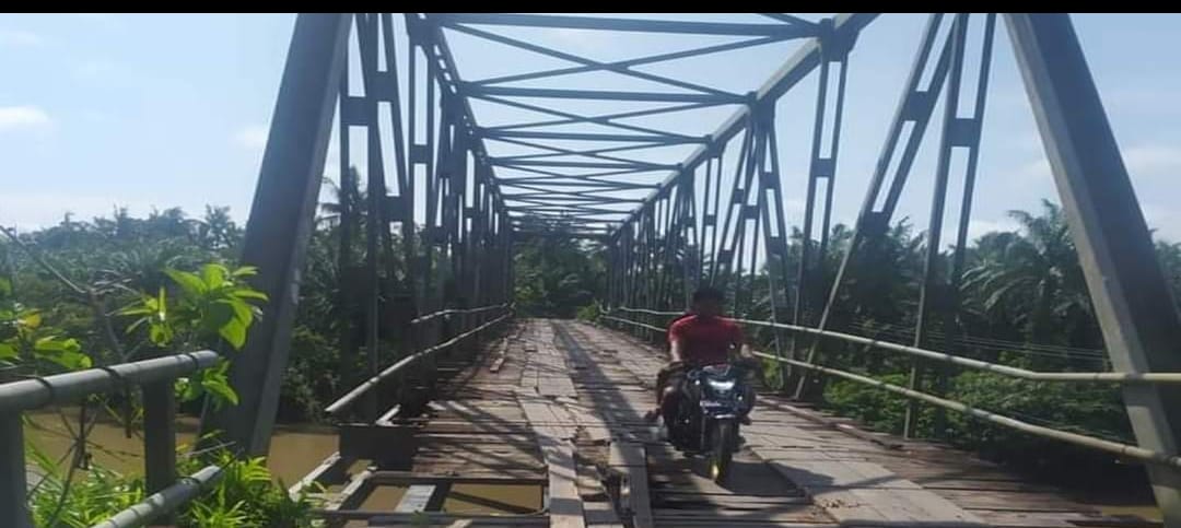 Jembatan SP 10 Diperbaiki, Pakai Pelat Baja