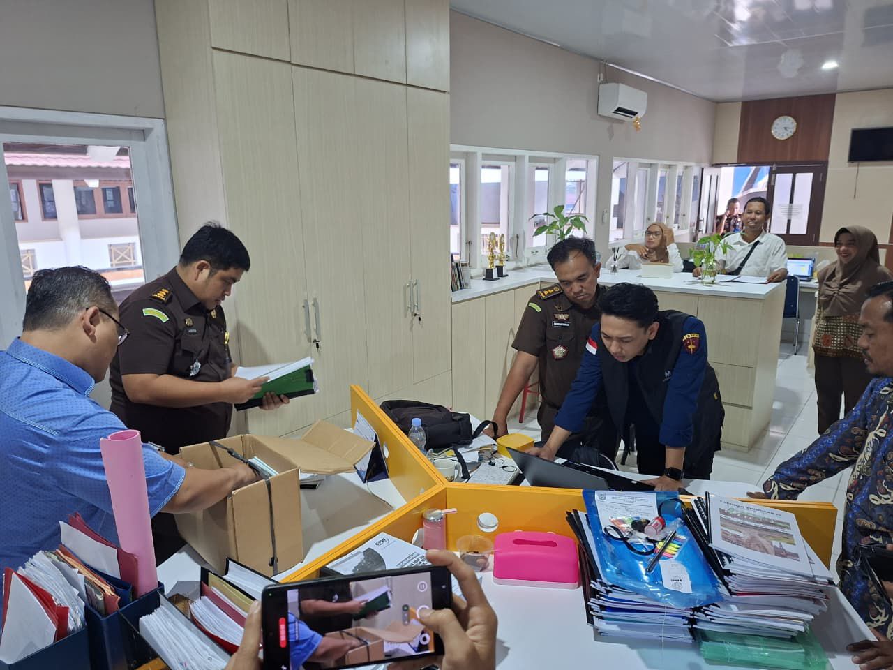 Kejati Bengkulu Geledah Kantor ESDM dan Rumah Mantan Dirut PT Ratu Samban Mining