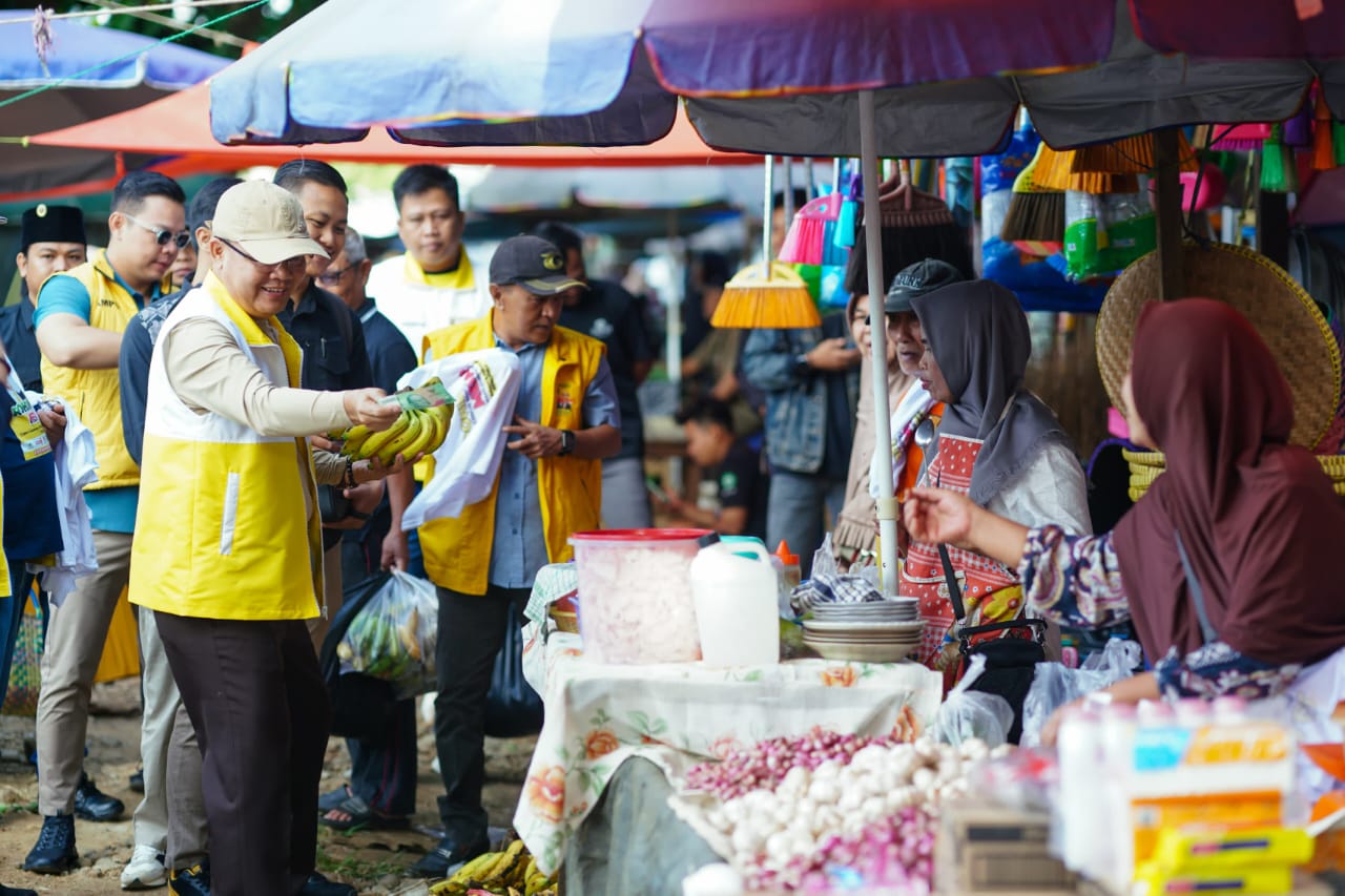 Rohidin Dengarkan Keluhan dan Aspirasi Pedagang Pasar Purwodadi Bengkulu Utara