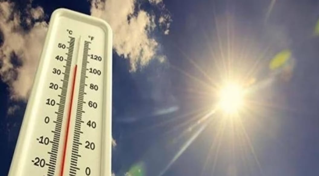 Waspada 'Cuaca Tipuan' 9 Februari 2026: Transisi Suhu Terik ke Hujan Lebat Picu Risiko Penyakit