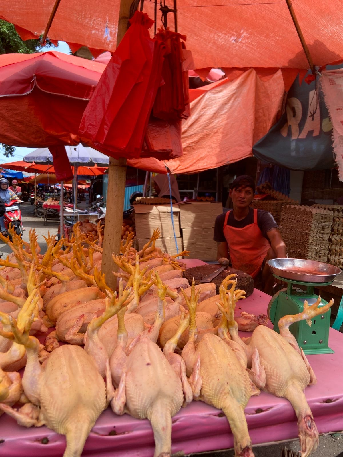 Pedagang Pasar Minggu Siap Pindah Asal Diberi Kios Gratis