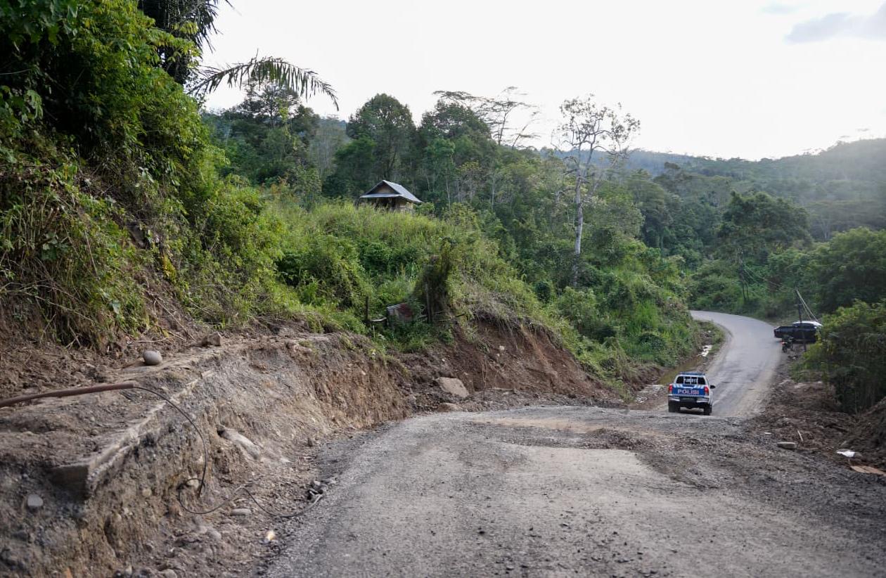 Tinjau Lokasi, Wagub Mian Targetkan Pembukaan Badan Jalan Lintas Curup-Lebong Mulai Bergerak