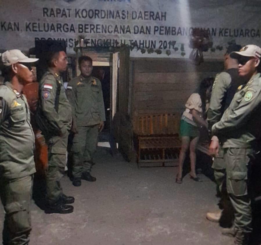 Satpol PP Kota Bengkulu Razia Warung Pantai Panjang, Pemilik Usaha Dipanggil ke Kantor Senin Ini