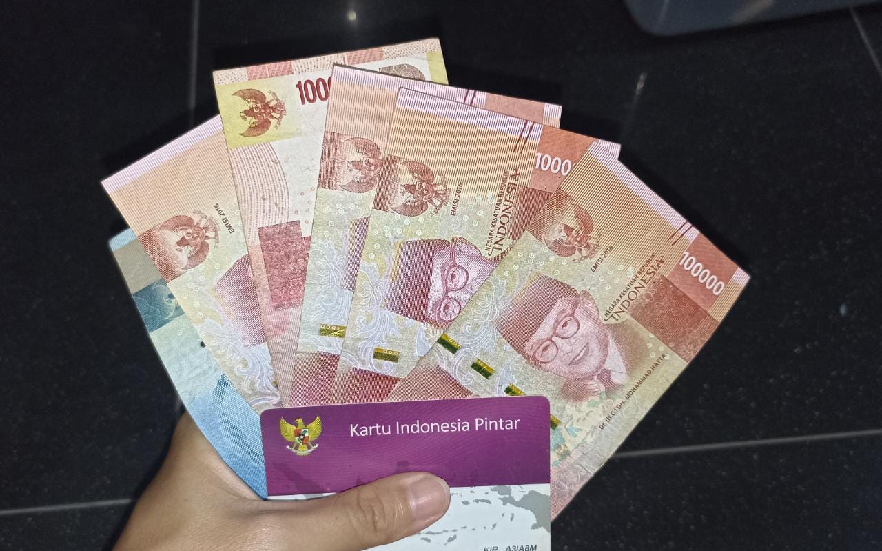 Cek Nama Kamu! Bansos PIP Kemdikbud Cair Lagi hingga Rp1.000.000, Uang Siap Masuk Rekening KIP Anak Sekolah