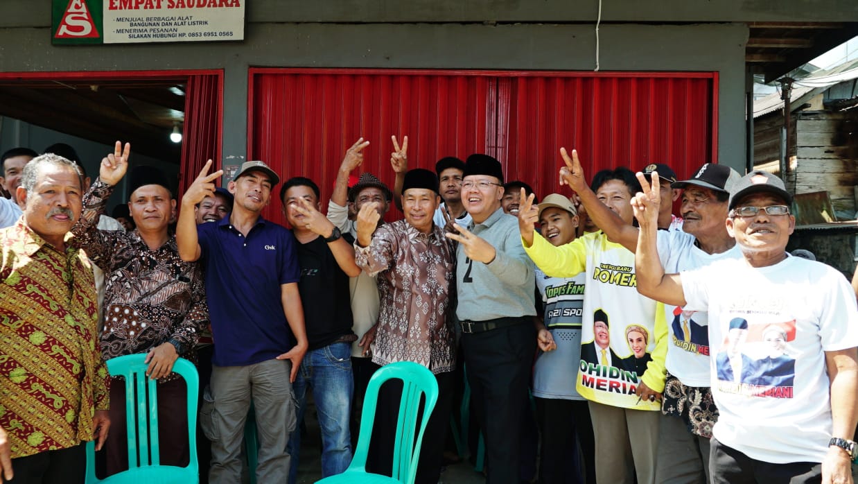 Bapak-bapak Talang Baru Kabupaten Lebong Pastikan Pilih Calon Gubernur Putra Daerah Asli Bengkulu 