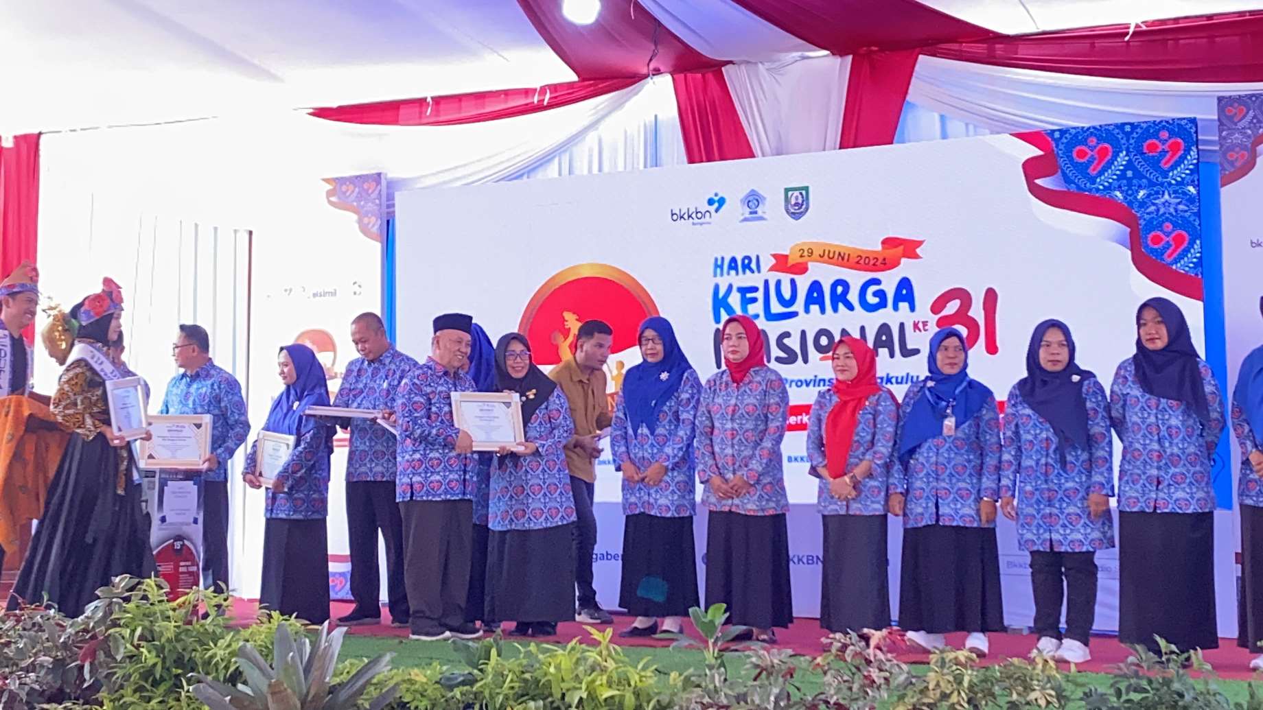 DP3AP2KB Kota Bengkulu Raih 3 Penghargaan dalam Peringatan Harganas ke-31 