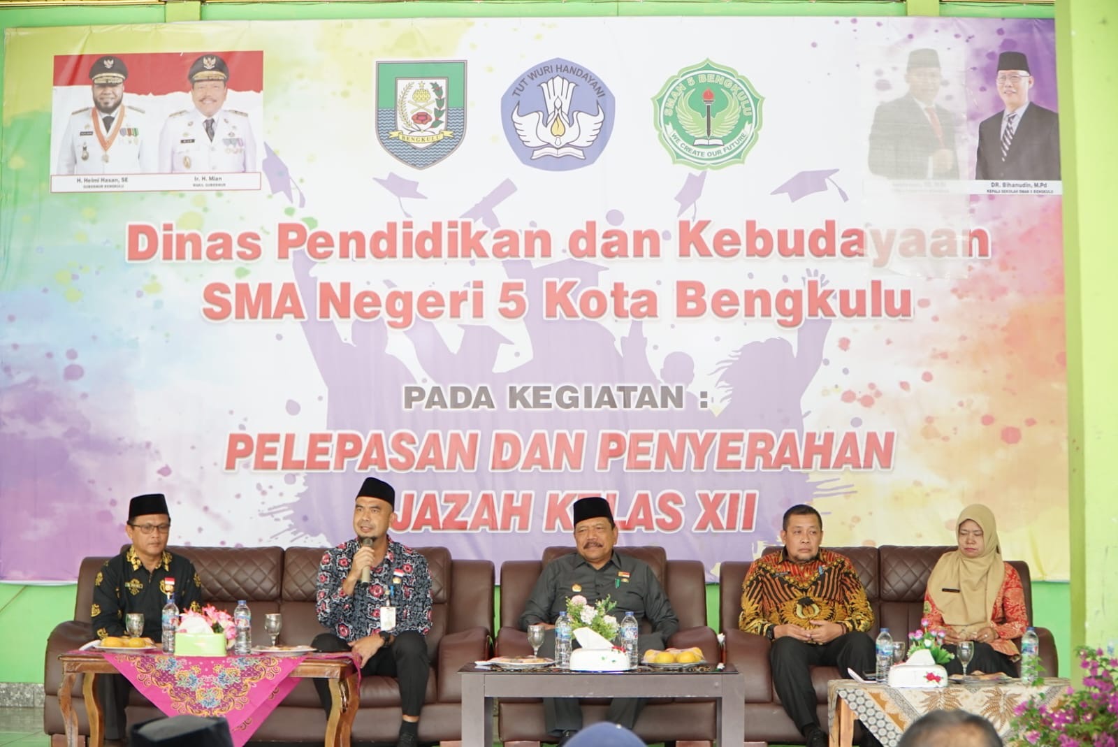 Wagub Mian Soroti Kenakalan Siswa, Sebut Guru Jarang Hadir di Kelas Jadi Penyebab