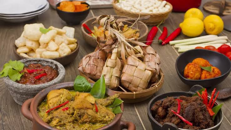 6 Hidangan Lebaran Paling Favorit Setiap Tahun, Nomor 1 Opor Ayam, Kesukaan Kamu Termasuk?