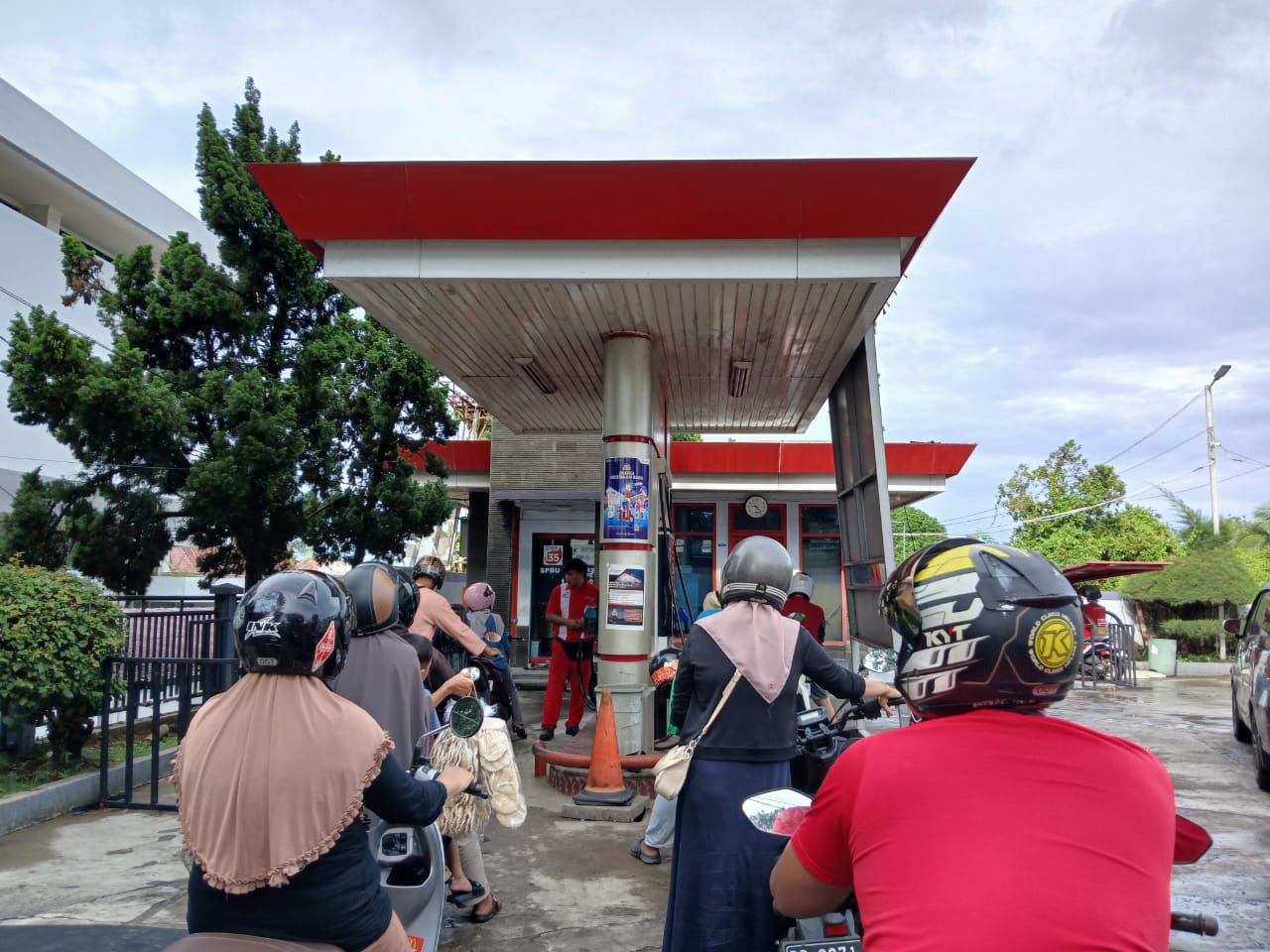 Pertamina Batasi Pembelian BBM di Bengkulu: Mobil Maksimal 25 Liter, Motor 5 Liter