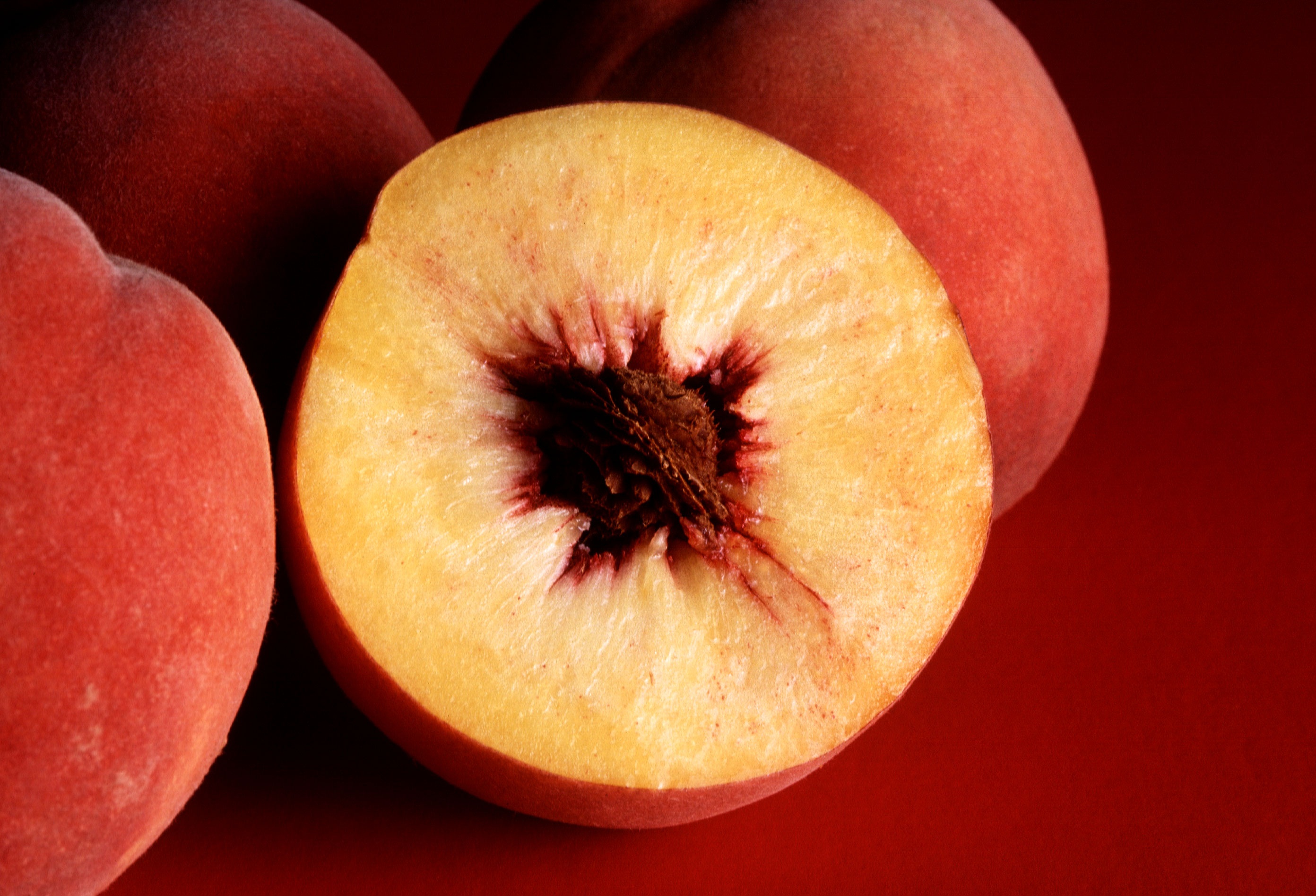 Harus Tahu! 8 Jenis Buah Peach Ini Ada di Indonesia, Mudah Ditemukan di Supermarket