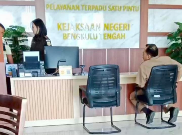 BREAKING NEWS: Penjabat Sekda Bengkulu Tengah Diperiksa Jaksa