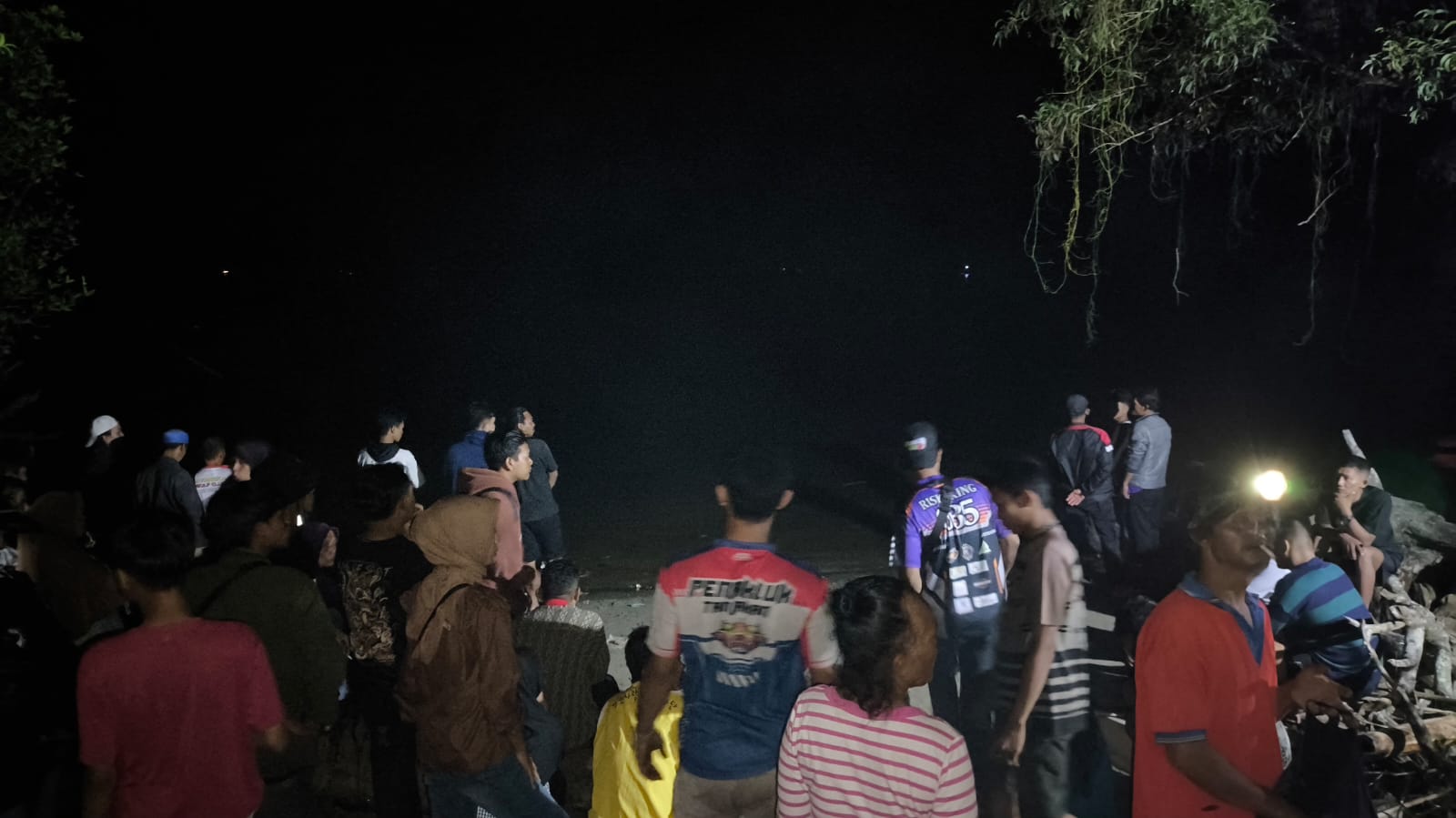 2 Pelajar SD Tenggelam di Muara Jenggalu, 1 Ditemukan Meninggal Dunia Sementara Satu Lainnya Belum Ditemukan