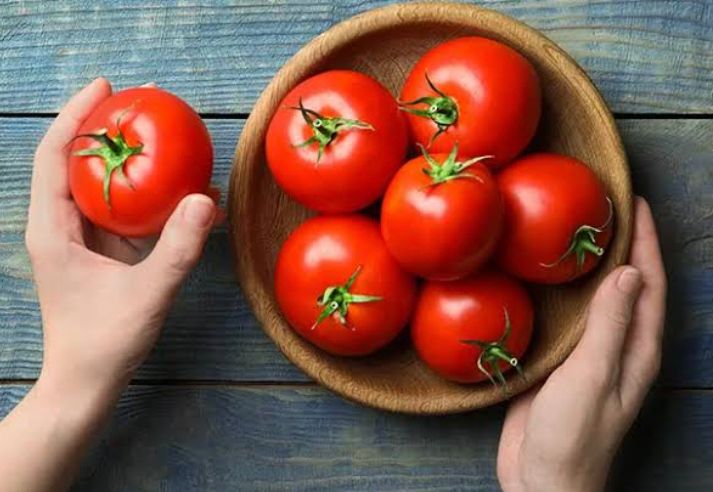 Jadi Awet Muda Berkat Kandungannya! Berikut 5 Manfaat Masker Tomat untuk Wajah, Atasi Kerutan hingga Jerawat