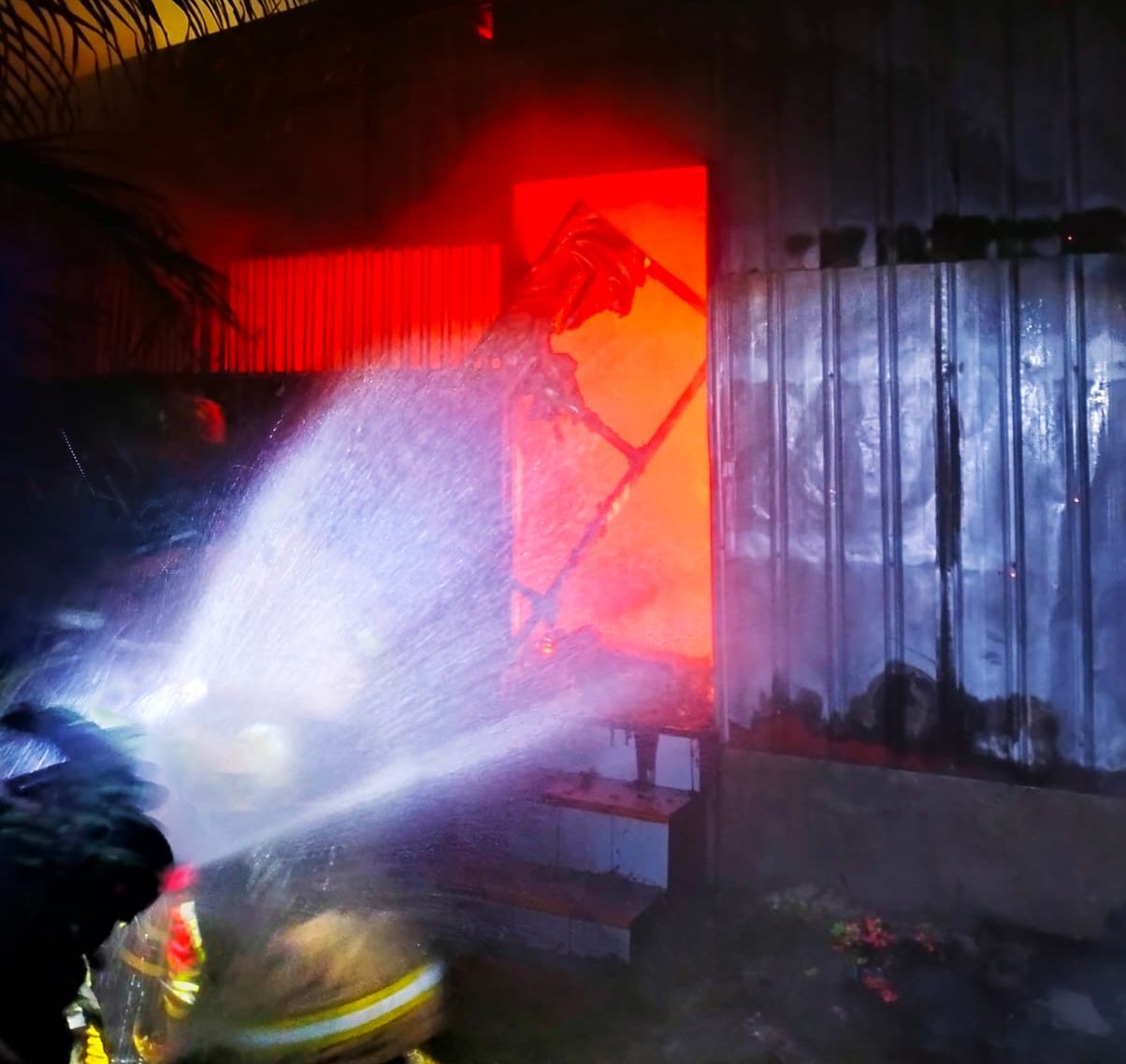 Rumah Warga Jalan Padat Karya Dilalap Si Jago Merah, 2 Unit Motor Ikut Terbakar