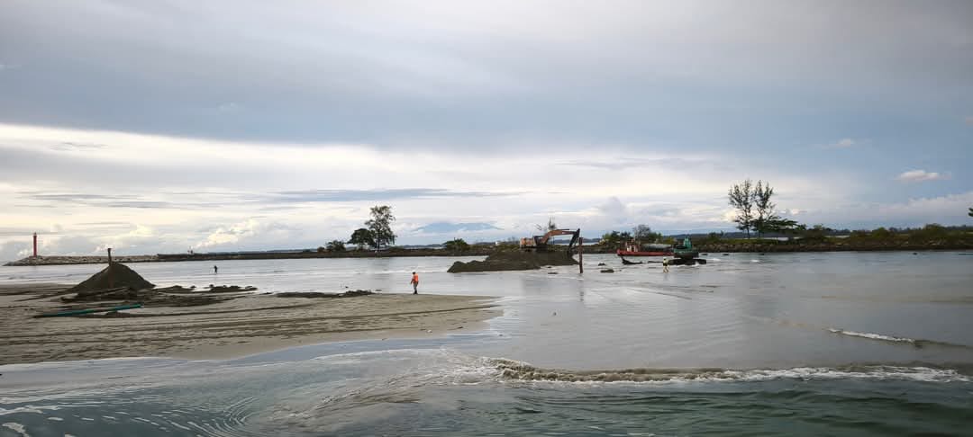 Pelindo Pastikan Pengerukan Alur Pelabuhan Pulau Baai Tuntas Sesuai Target 