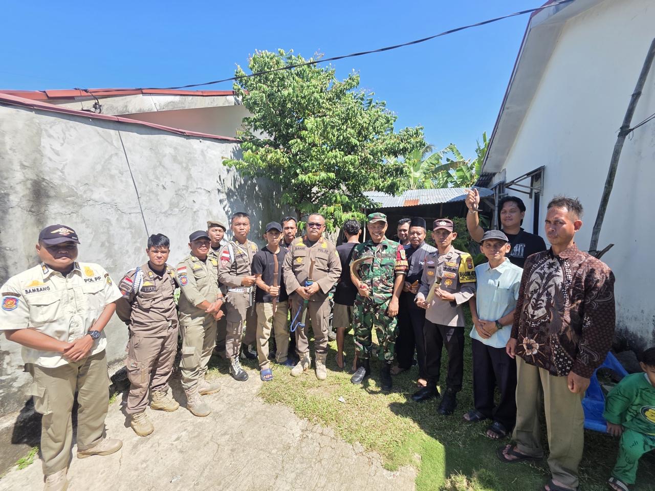 Gerebek Markas Geng Motor, Tim Gabungan Satpol PP dan TNI-Polri Amankan Pemuda Pemilik Sajam