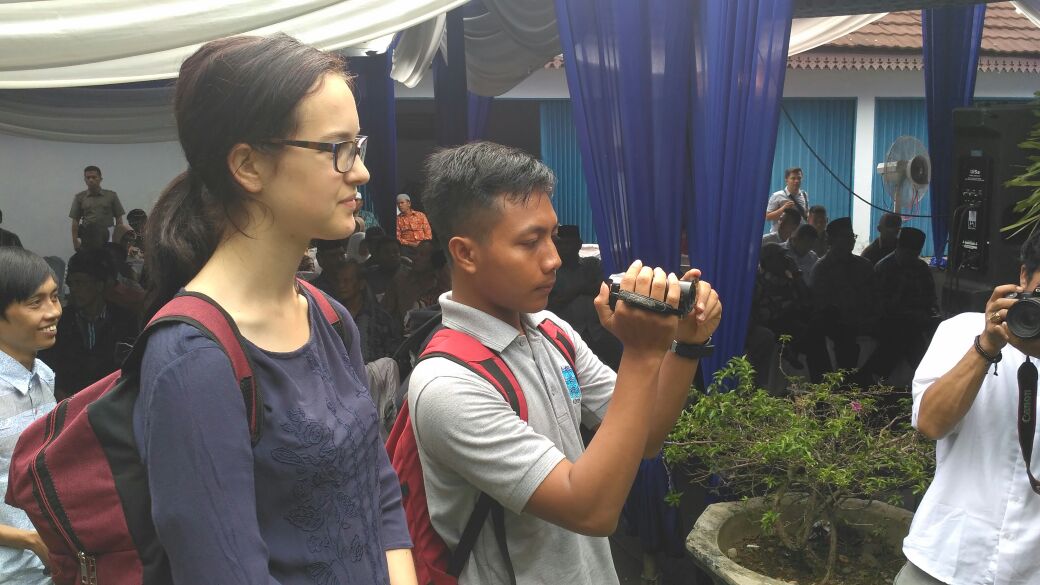 2 Peserta Pertukaran Pemuda Indonesia Australia, Magang di BETV