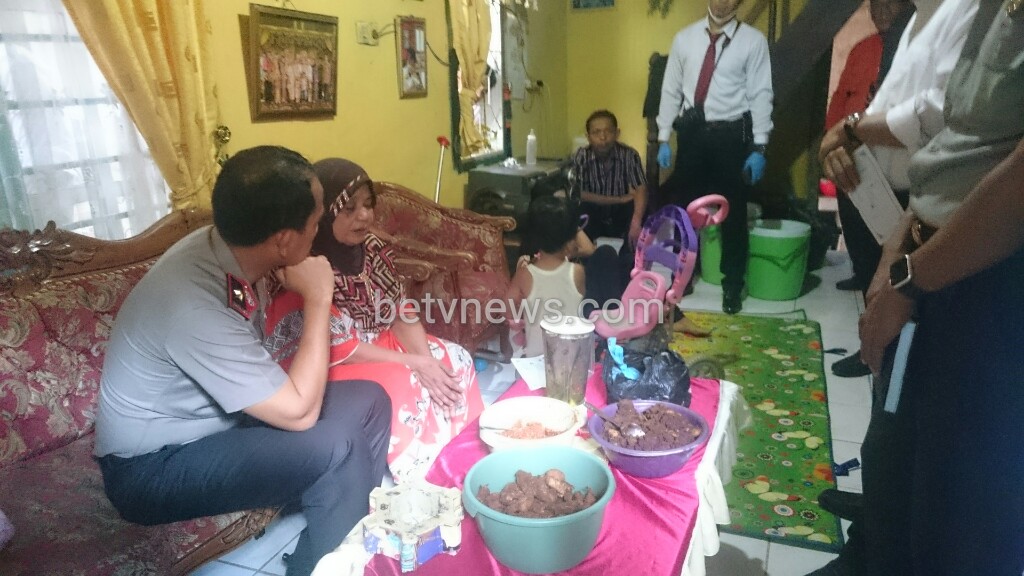 Polisi Sita Sample Makanan Pesta, Termasuk Sambal Yang Diduga Asam