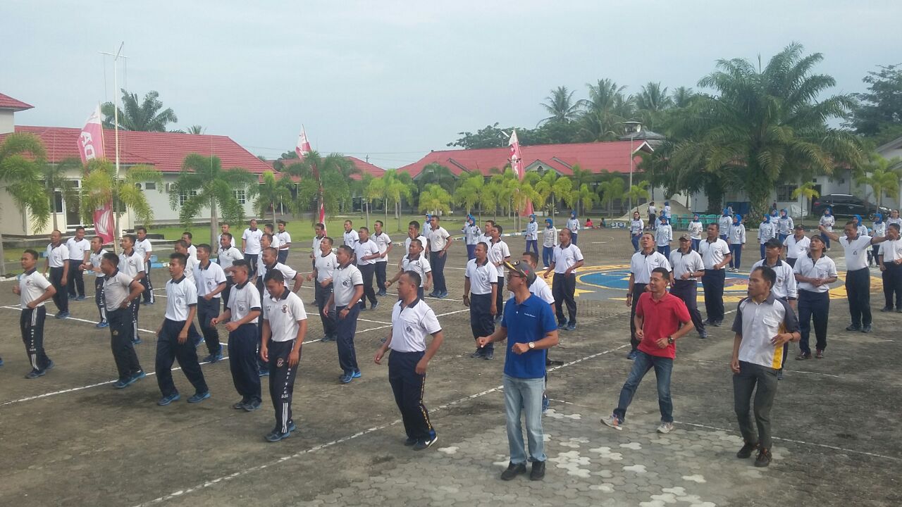 Jaga Kebugaran Tubuh, Bengkulu Ekspress dan Lanal Gelar Senam Sehat