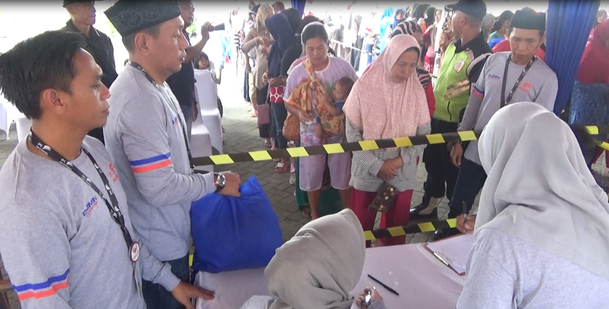 Pasar Murah PT. Pelindo ll diserbu Ratusan Warga