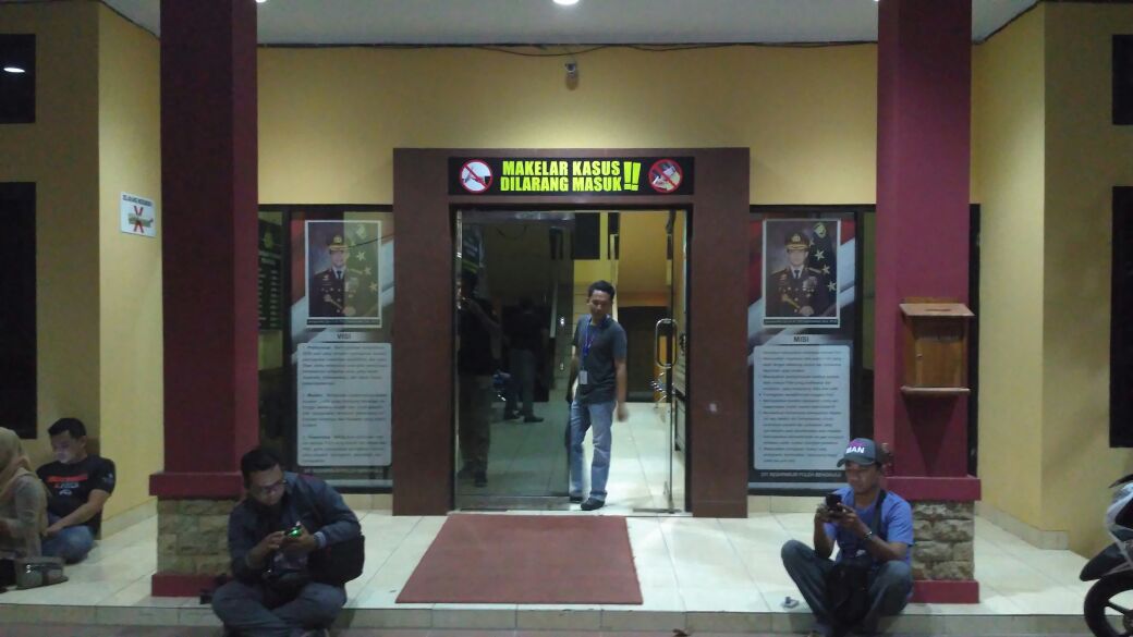 Bupati BS Terjaring OTT KPK? Berikut Suasana Terkini di Polda Bengkulu
