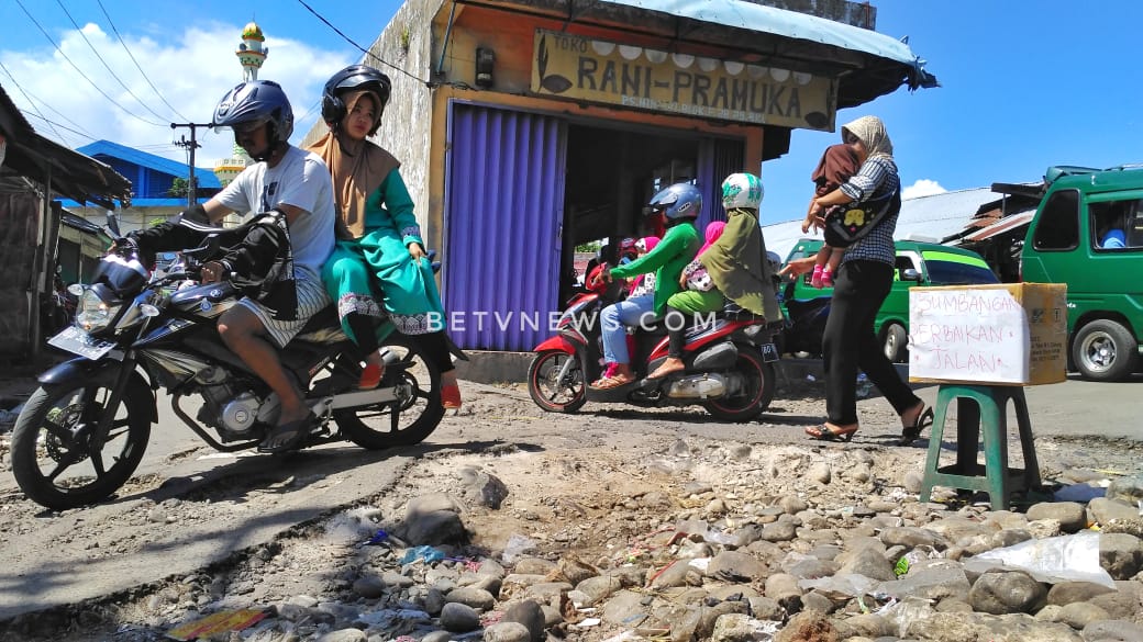 Begini Cara Warga Belakang Pondok Sindir Pemerintah Kota Bengkulu