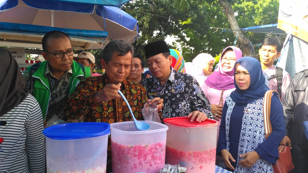 Dagangan Pasar Kaget Padang Jati, Bebas Bahan Berbahaya