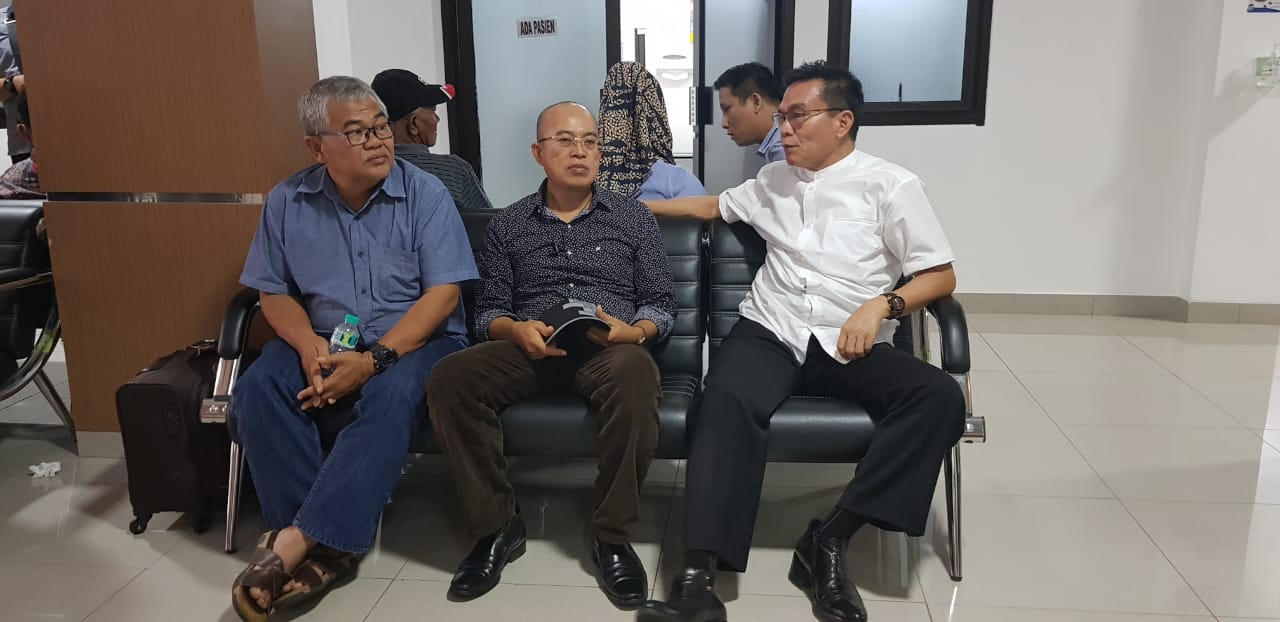 Gusnan Mulyadi Kunjungi Dirwan di RS Gatot Subroto