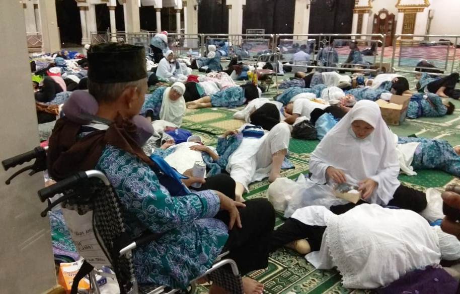 Ini Jawaban Kemenag Provinsi Soal Jemaah Yang “Singgah” di Masjid Raya