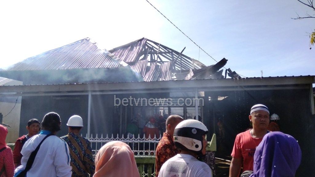 Rumah Terbakar, Pemilik Pingsan