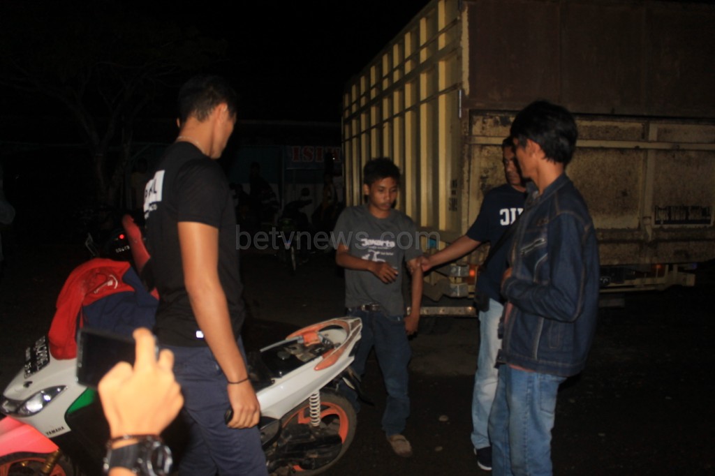 Pengunjung Warung Tuak dan Cafe “Tunggang Langgang”