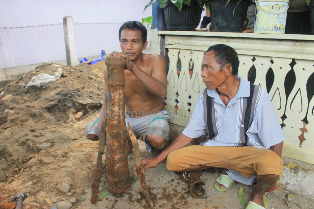 Warga Malabero Temukan Meriam di Pekarangan Rumah