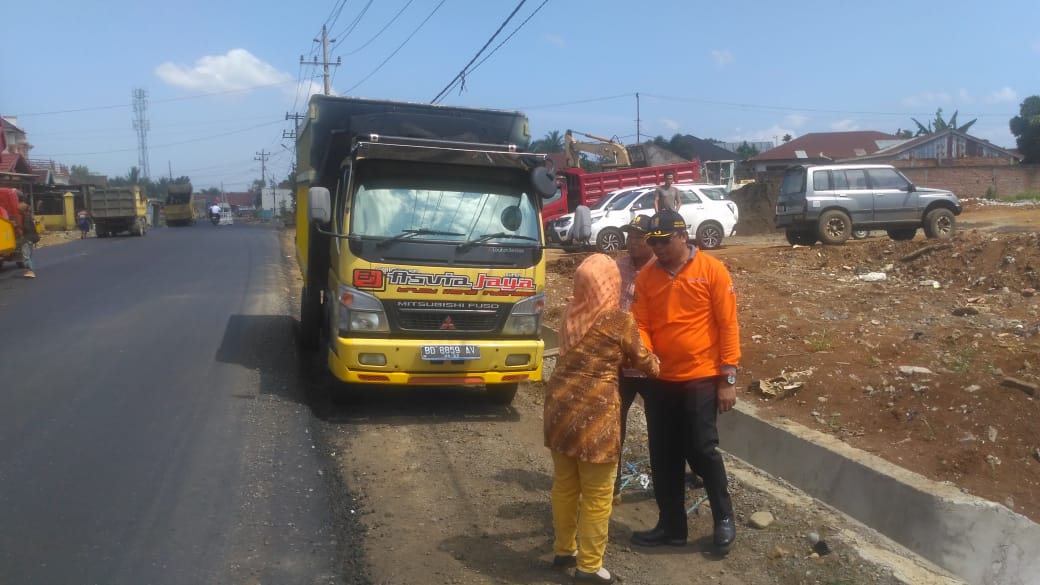 Kadis PUPR Cek Proyek Jalan Zainul Arifin