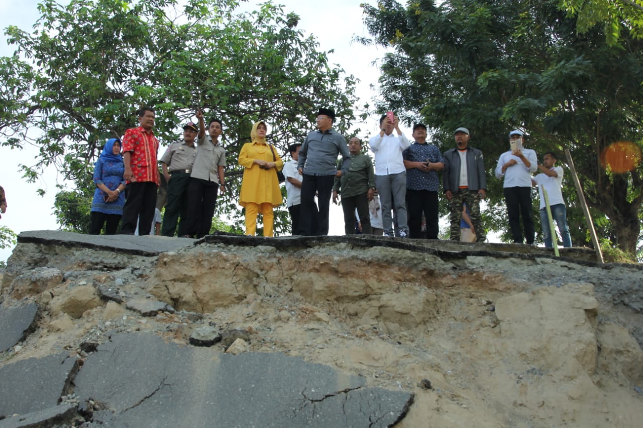 Tiba di Palu, Plt Gubernur Langsung Tinjau Daerah Terdampak Likuifaksi