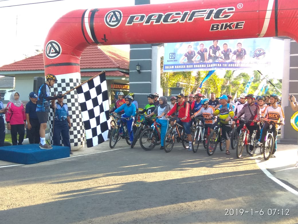 Ratusan Bikers Ikuti Fun Bike Hari Dharma Samudra