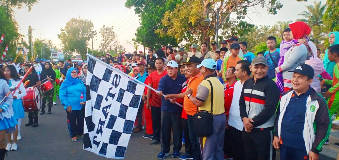 Ribuan Masyarakat, Meriahkan Jalan Santai HUT Kabupaten Mukomuko ke-16