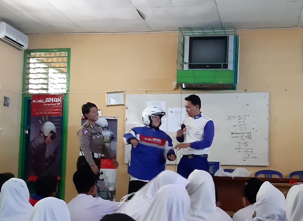 Kampanye #Cari Aman Astra Motor Sambangi SMPN 14 Kota Bengkulu