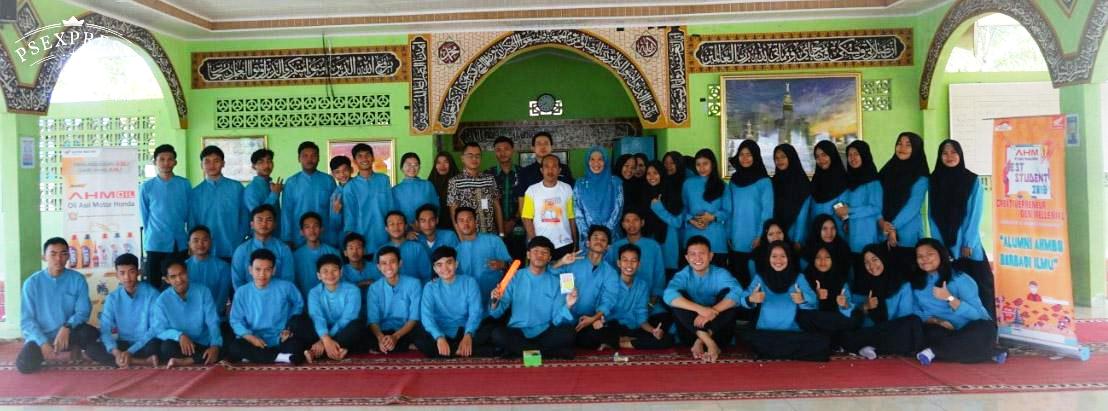 Alumni AHM Best Student Berbagi Ilmu di SMAN 2 Kota Bengkulu