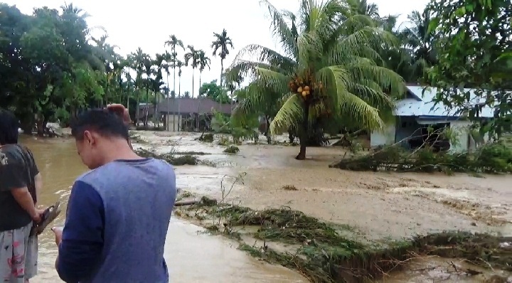 Puluhan Rumah di Desa Ketaping Rusak di Terjang Banjir