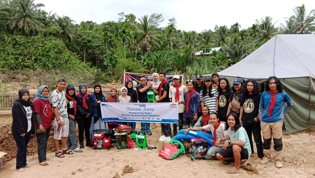 Pasca Banjir Bengkulu, Nurani Astra Bantu Peralatan Kebersihan